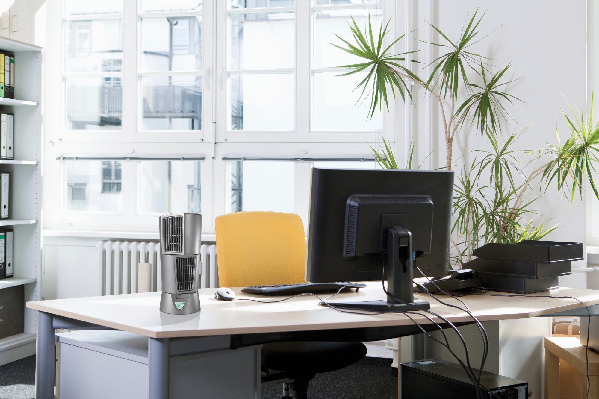 Lasko 14" Platinum Desktop Wind Tower 3-Speed Oscillating Table Fan, 4910, Gray - Image 4