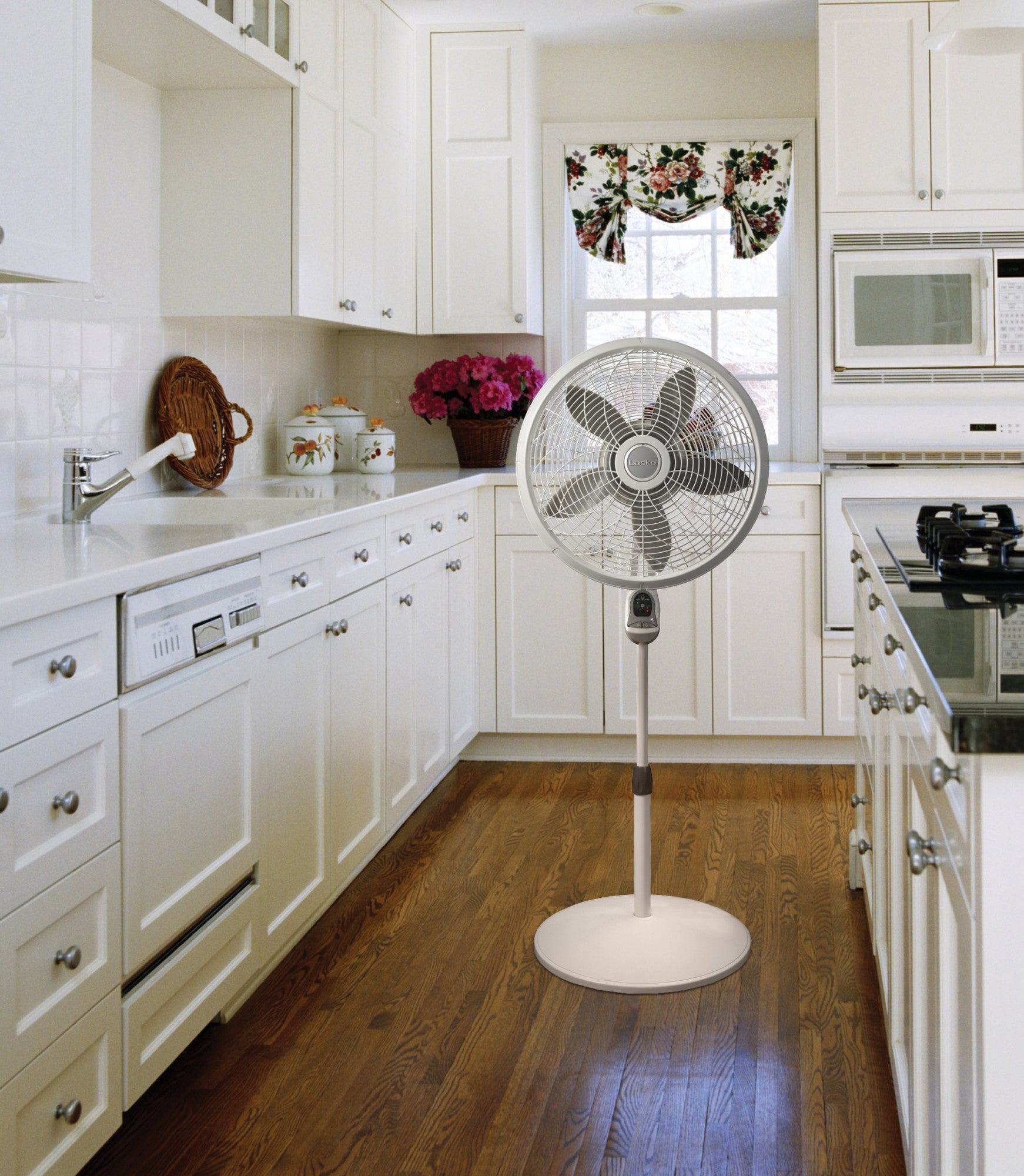 Lasko 18" 3-Speed Elegance & Performance Pedestal Fan with Remote, 1850, White - Image 11